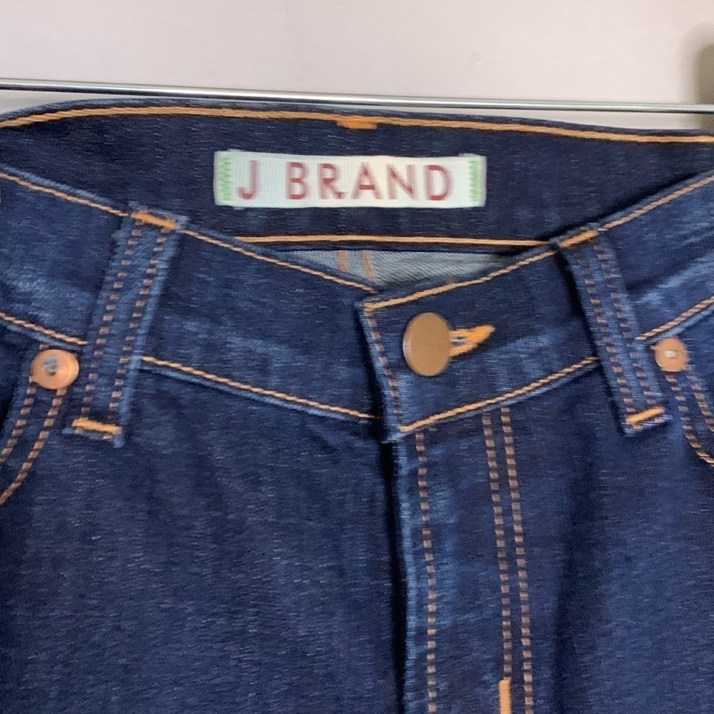 J Brand Low rise pencil leg distressed blue Jean new without tags size 29 - Picture 2 of 7